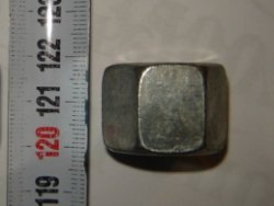 Гайка передней и средней стремянки М16*1,5
